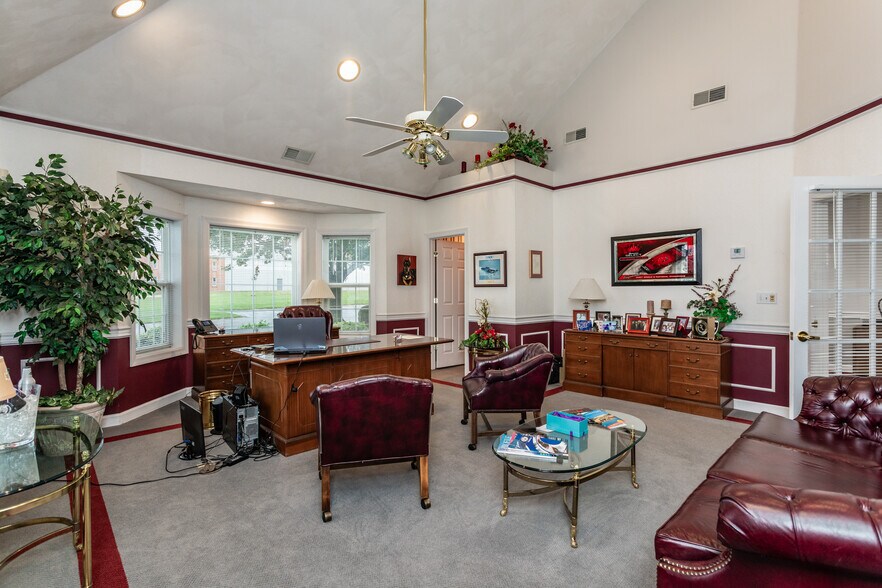 More Photos Of 1186 S State Route 157, Edwardsville Loft Creative Space For Sale