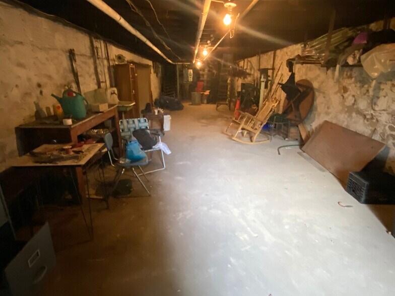 More Photos Of 128 Elm St, Yonkers Storefront For Lease