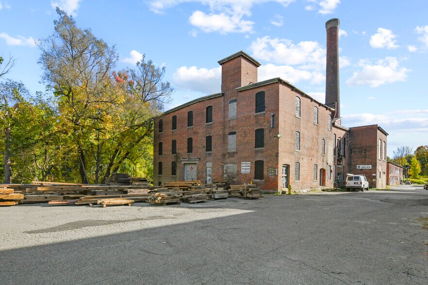 More Photos Of 20 Keeler St, Pittsfield Manufacturing For Sale