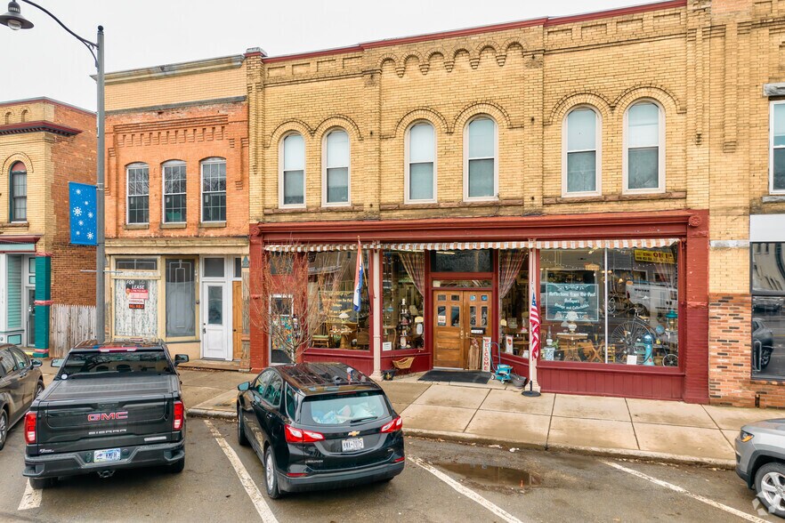 Primary Photo Of 3168 State St, Caledonia Storefront Retail Residential For Lease