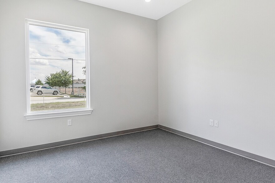 More Photos Of 7469 Pennsylvania Dr, Amarillo Office For Lease