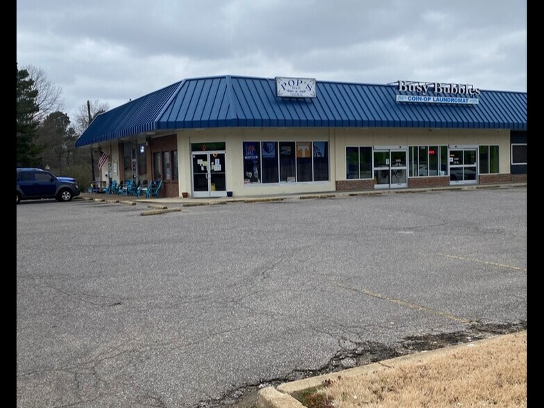 More Photos Of 6347-6359 E Navy Rd, Millington Freestanding For Sale