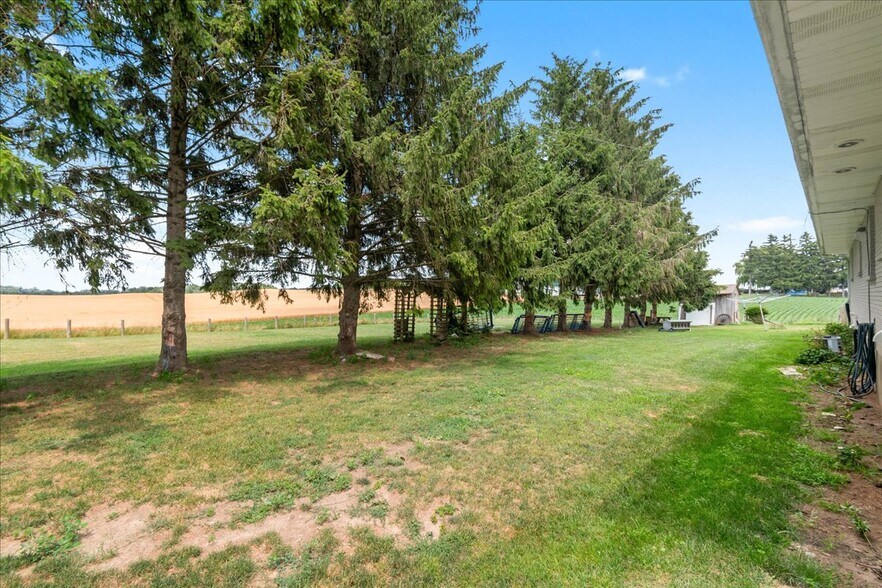 More Photos Of 383731 Salford Rd, Salford Freestanding For Sale