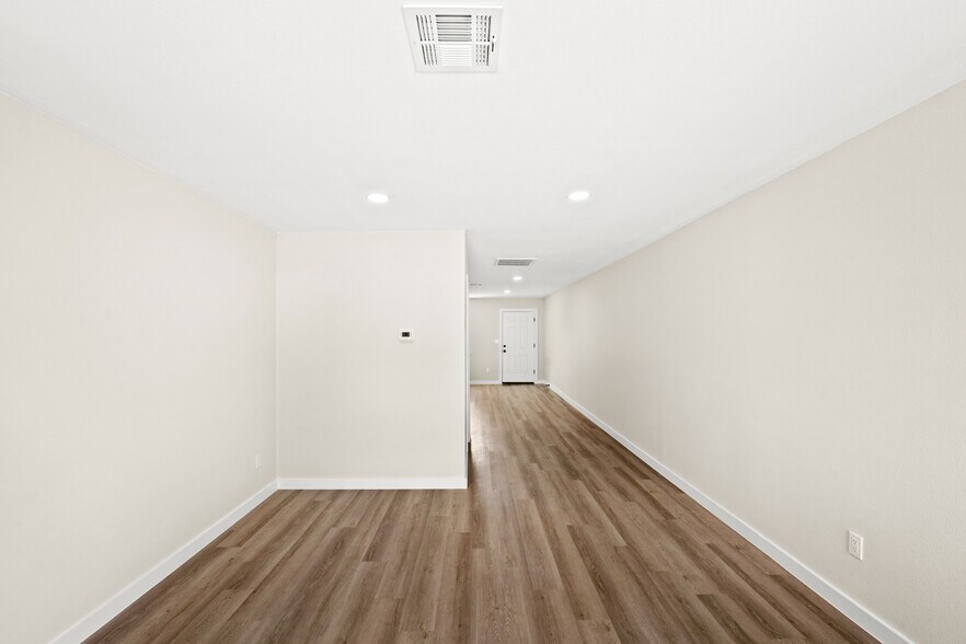 More Photos Of 715 W Hopkins St, San Marcos Daycare Center For Sale