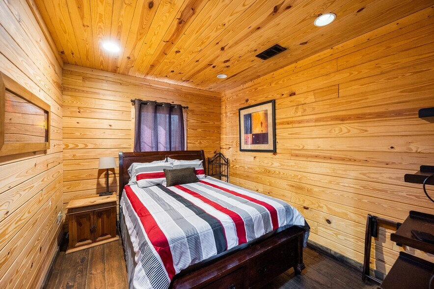 More Photos Of 54 Indian Creek Rd, Woodworth General Retail For Sale