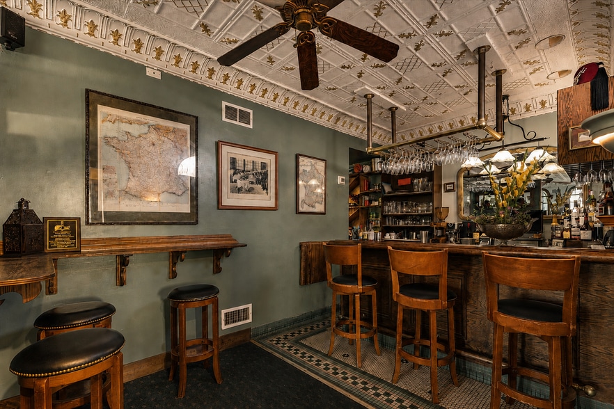 More Photos Of 17001 W Greenfield Ave, New Berlin Restaurant For Sale