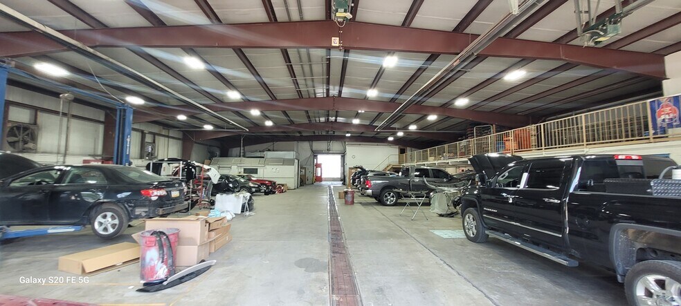 More Photos Of 201 7th Ave, Beaver Falls General Retail For Lease
