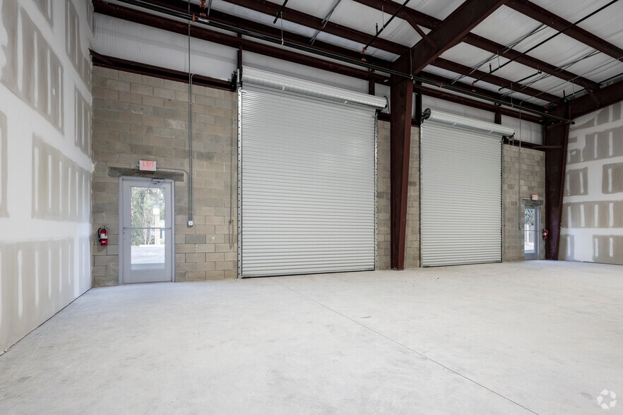 More Photos Of 452 Ninth St, Bunnell Light Distribution For Lease