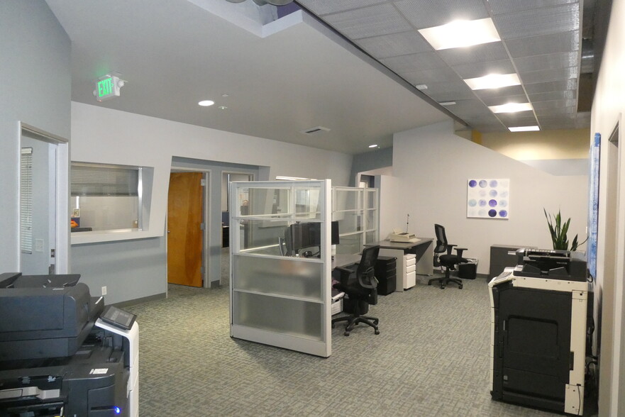 More Photos Of 6100-6120 San Fernando Rd, Glendale Office For Sale