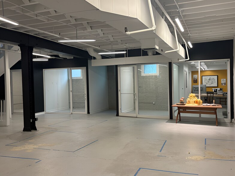 More Photos Of 2011 Magazine St, New Orleans Coworking Space