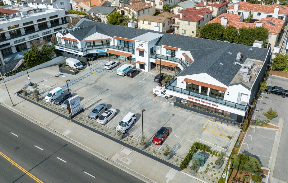 More Photos Of 234 S Pacific Coast Hwy, Redondo Beach Unknown For Lease