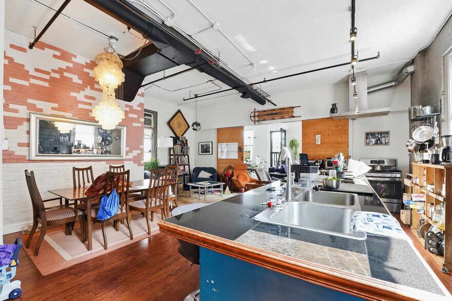 More Photos Of 196 Morgan St, Jersey City Apartments For Sale