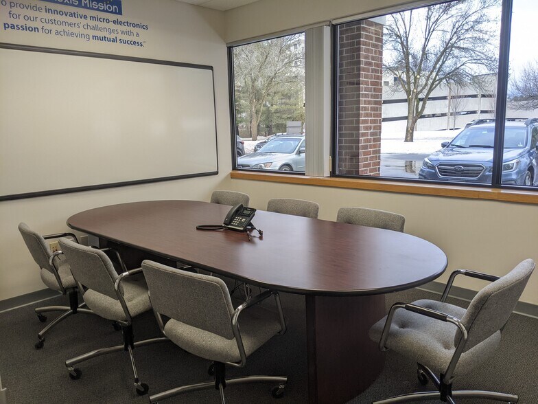 More Photos Of 15 Trafalgar Sq, Nashua Office For Lease