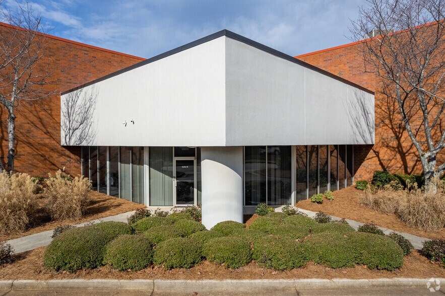 More Photos Of 975 Old Norcross Rd, Lawrenceville Warehouse For Lease