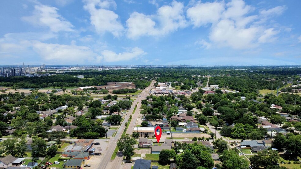 More Photos Of 8346 Howard Dr, Houston Office For Sale