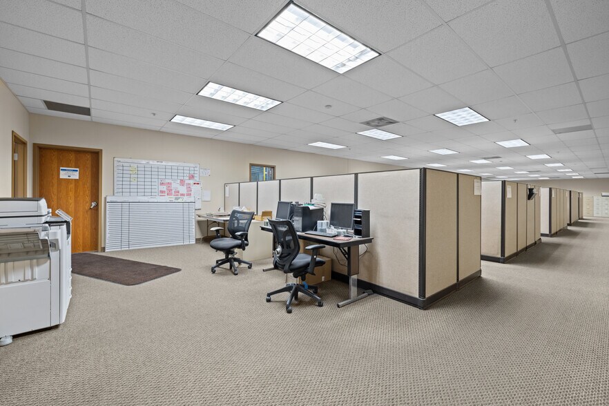 More Photos Of 9787 Green Park Industrial Dr, Saint Louis Manufacturing For Lease
