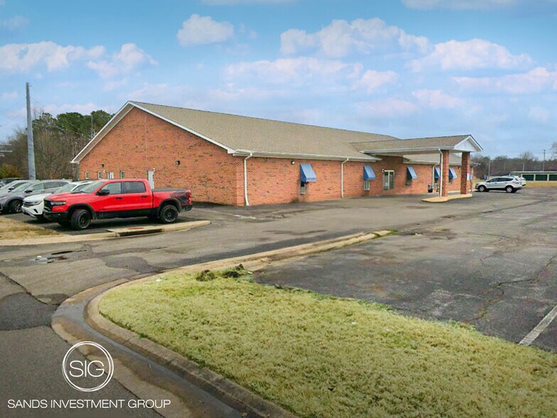 Primary Photo Of 2620 Perkins Creek Dr, Paducah Medical For Sale
