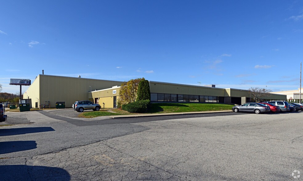 More Photos Of 1 Wholesale Way, Cranston Warehouse For Lease