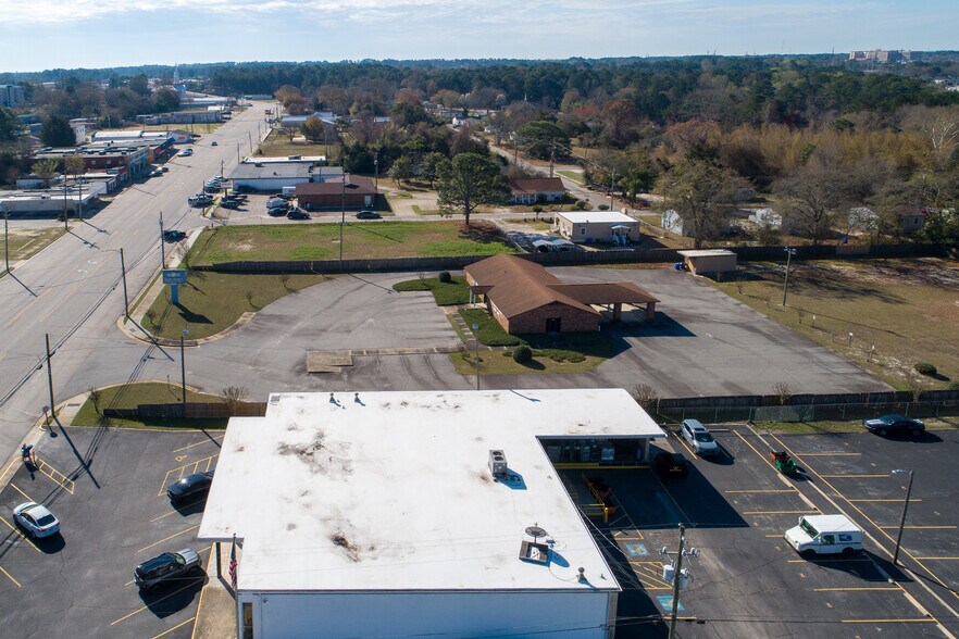 More Photos Of 219 N Main St, Spring Lake Bank For Sale
