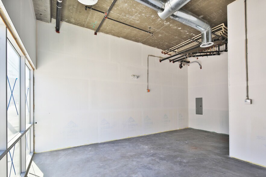 More Photos Of 719 S Hoover St, Los Angeles Apartments For Lease