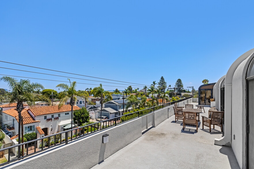 More Photos Of 1001 B Ave, Coronado Medical For Sale