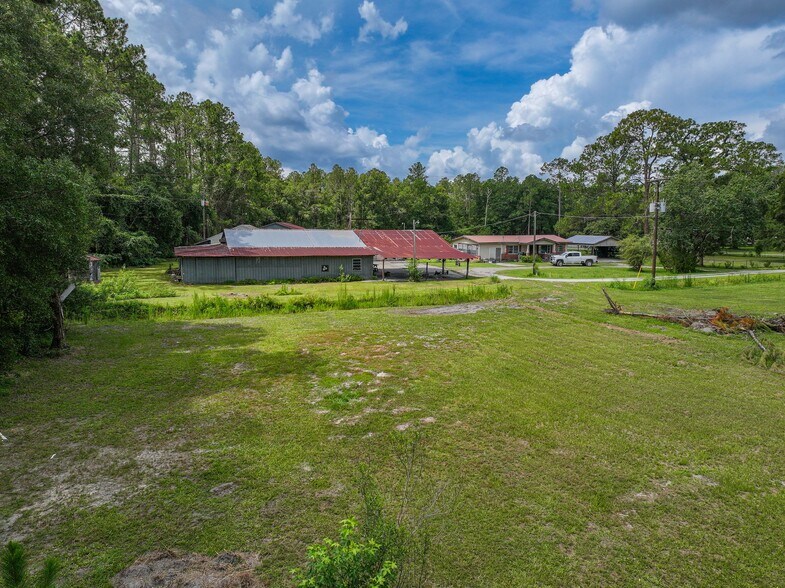 More Photos Of 2856 NE 187th St, Starke Manufacturing For Sale