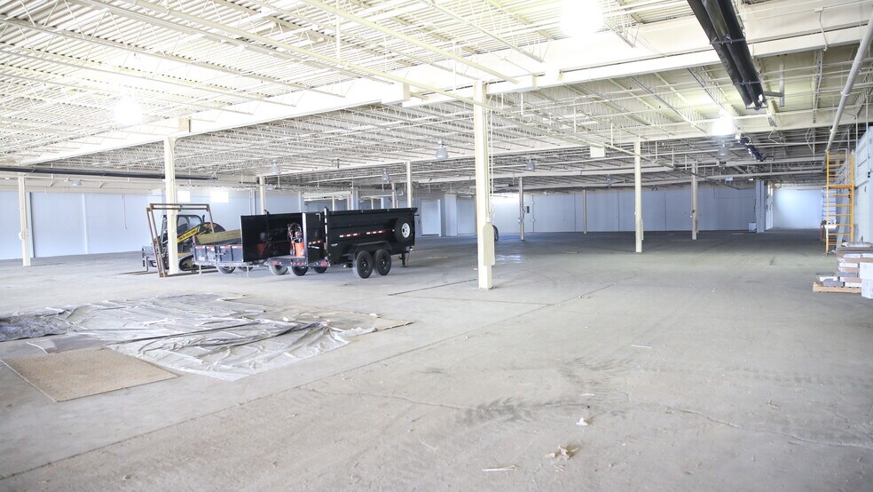 More Photos Of 845 Harrisburg Pike, Columbus Warehouse For Lease