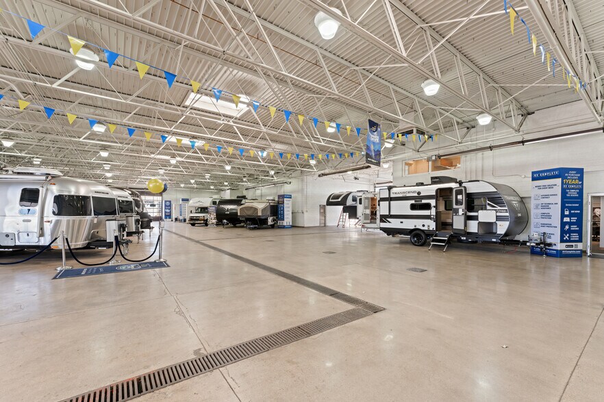 More Photos Of 3204-3208 E Platte Ave, Colorado Springs Auto Dealership For Sale