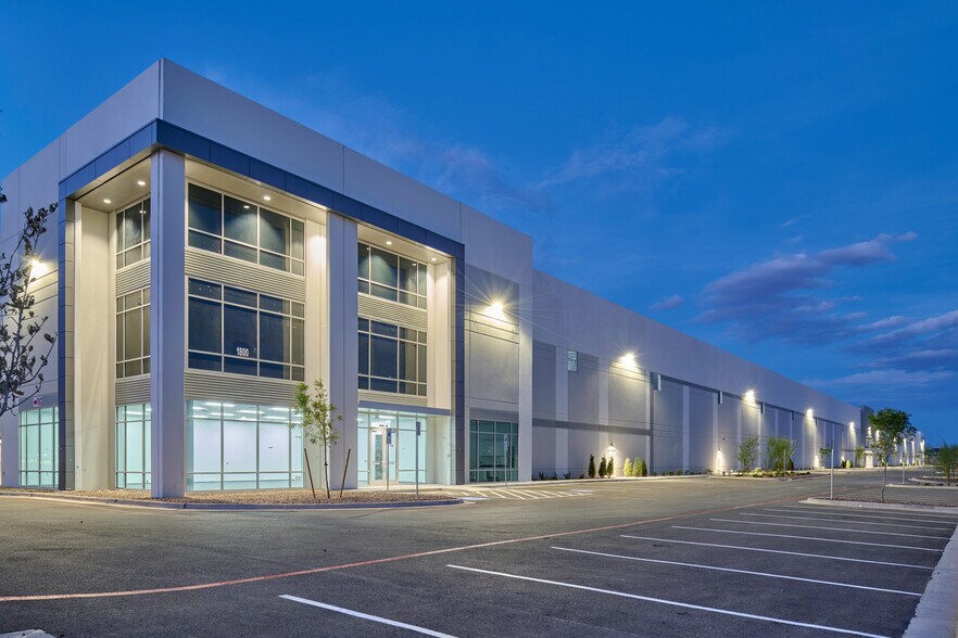 More Photos Of Joe Battle @ Ashtabula, El Paso Unknown For Lease