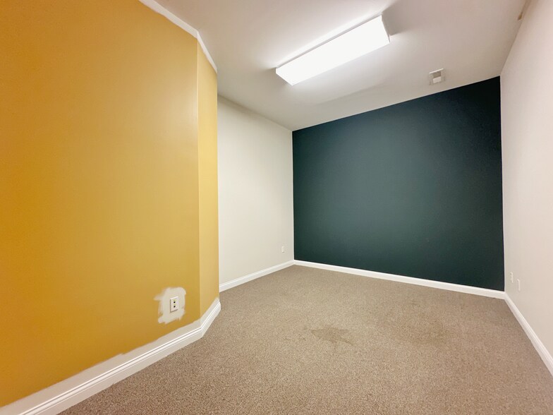 More Photos Of 1246 Old State Route 74, Batavia Storefront Retail Office For Lease