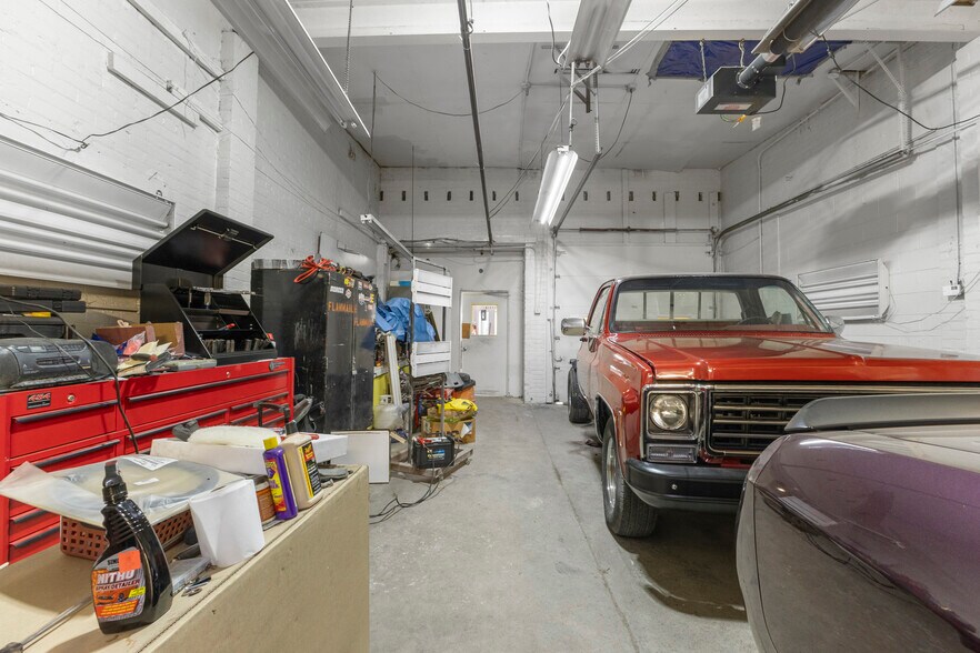 More Photos Of 17310 E 9 Mile Rd, Eastpointe Freestanding For Sale