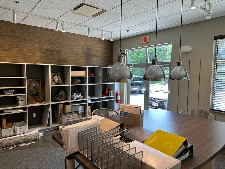 More Photos Of 11123-11137 N Wauwatosa Rd, Mequon Loft Creative Space For Lease