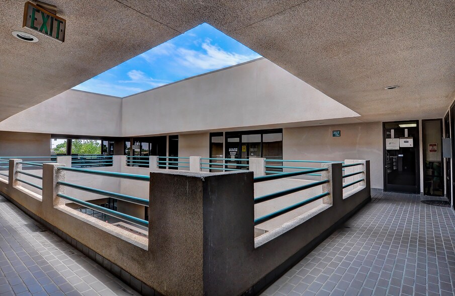 More Photos Of 1669 W Avenue J, Lancaster Medical For Lease