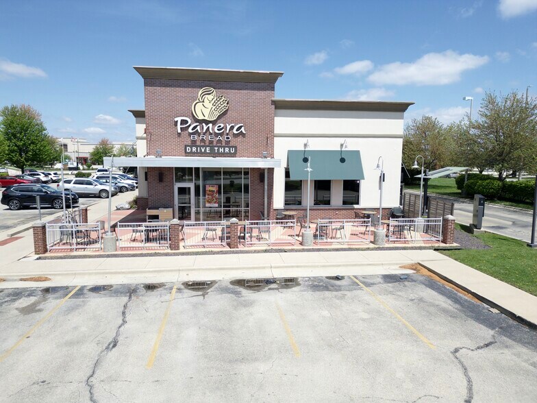 More Photos Of 1903 Convenience Pl, Champaign General Retail For Sale