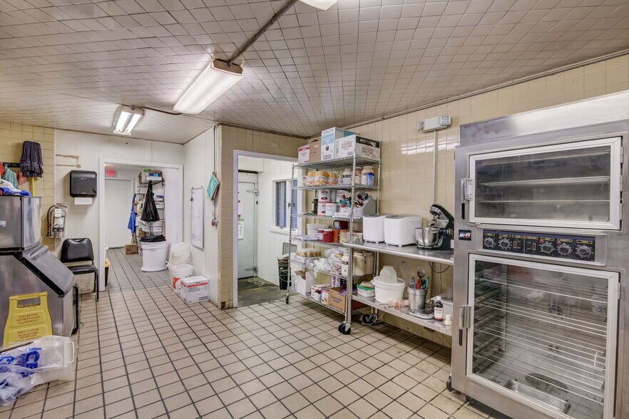 More Photos Of 617 E North St, Poynette Restaurant For Sale