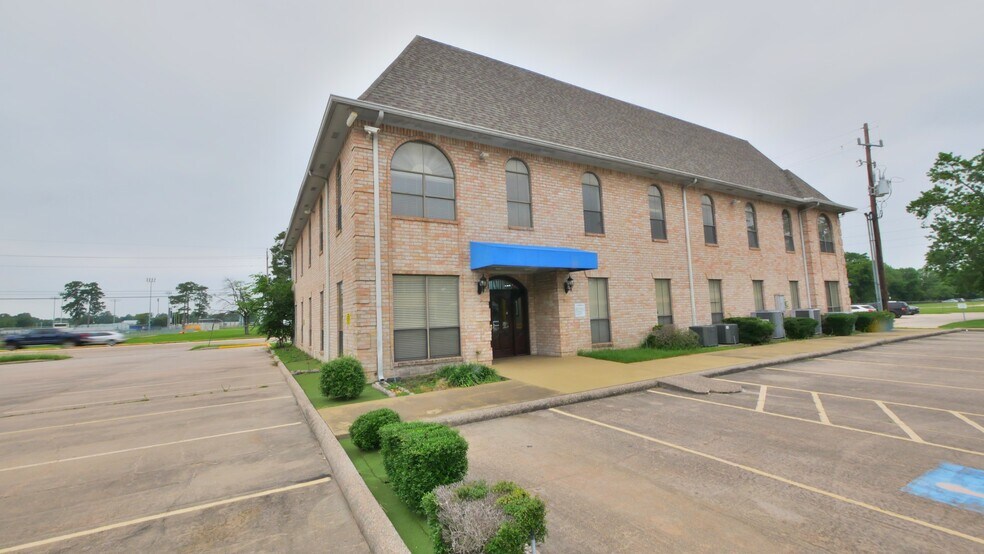 More Photos Of 16422 Stuebner Airline Rd, Spring Loft Creative Space For Sale