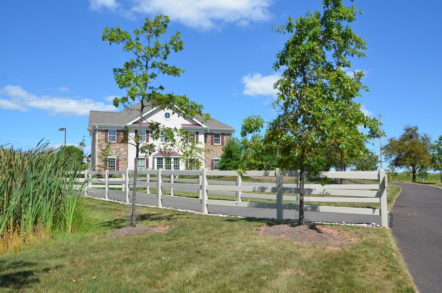 More Photos Of 140 Clemens Rd, Harleysville Office For Lease