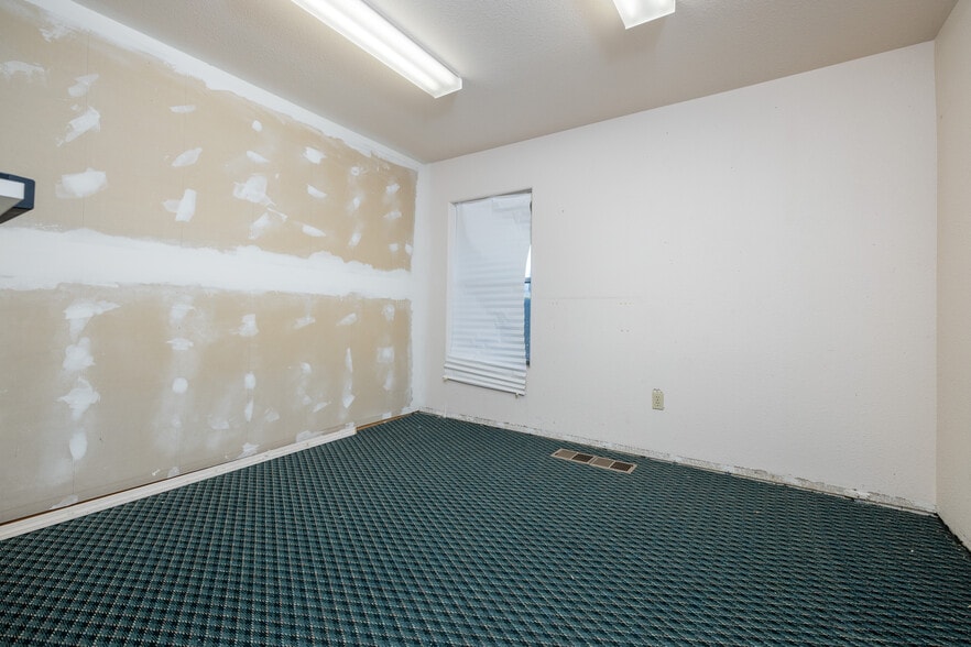 More Photos Of 2127 S Giddings St, Visalia Religious Facility For Lease