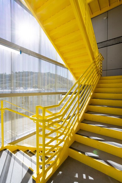 More Photos Of 5950 W Jefferson Blvd, Los Angeles Office For Sale