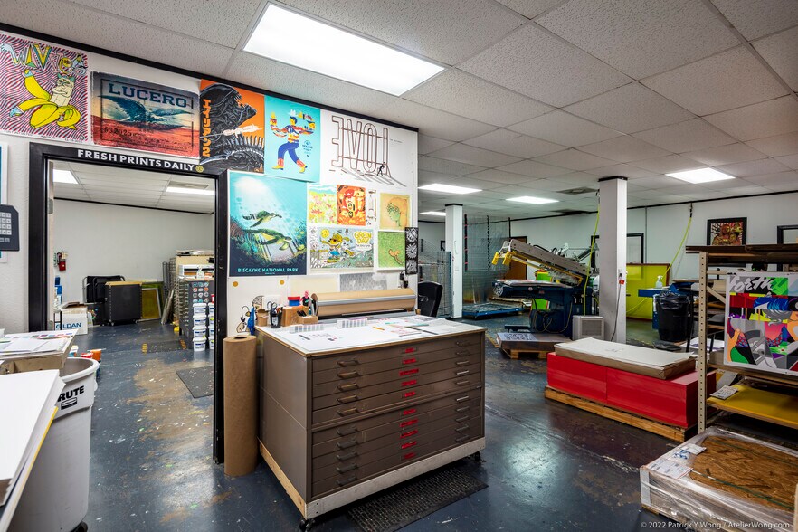 More Photos Of 705 Wallingford Bend, Austin Light Distribution For Lease