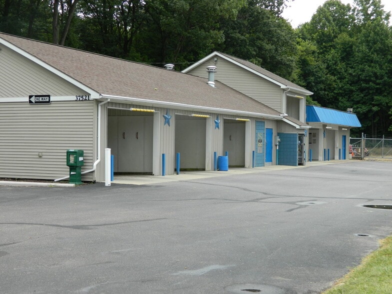 Primary Photo Of 37521 Green St, New Baltimore Carwash For Sale