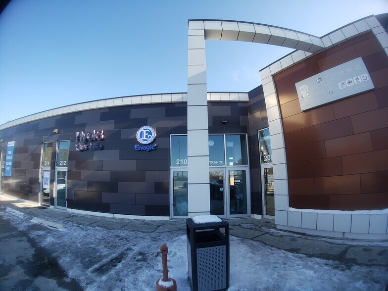 More Photos Of 2300 S Archer Ave, Chicago Storefront For Sale