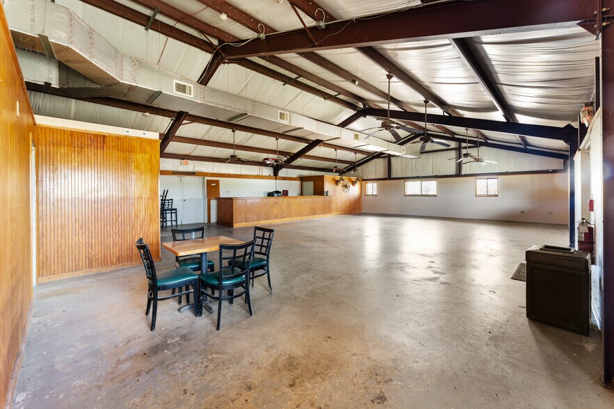 More Photos Of 1585 Patton Rd, Rosenberg Service For Sale