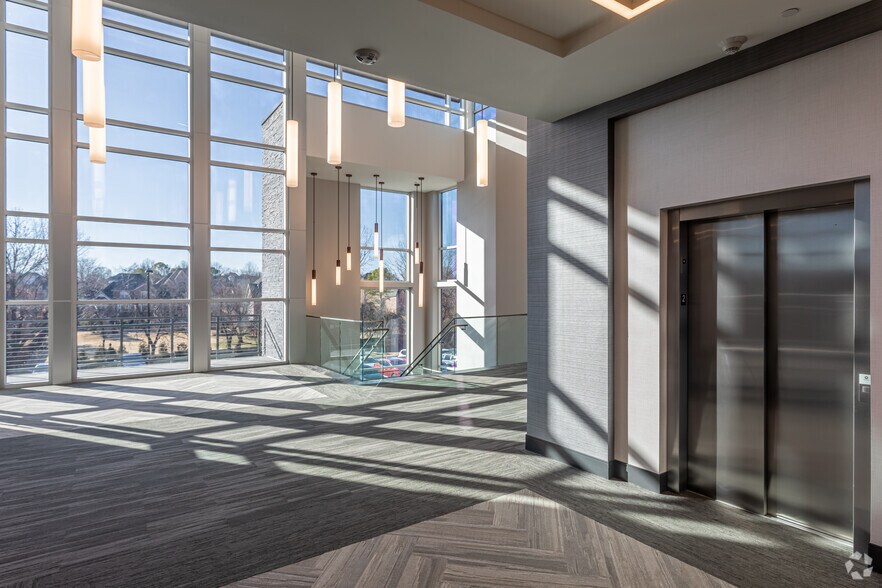 More Photos Of 4301 S JB Hunt Dr, Rogers Unknown For Lease