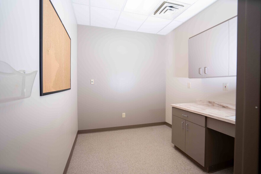 More Photos Of 6000 Brockton Dr, Lockport Medical For Lease