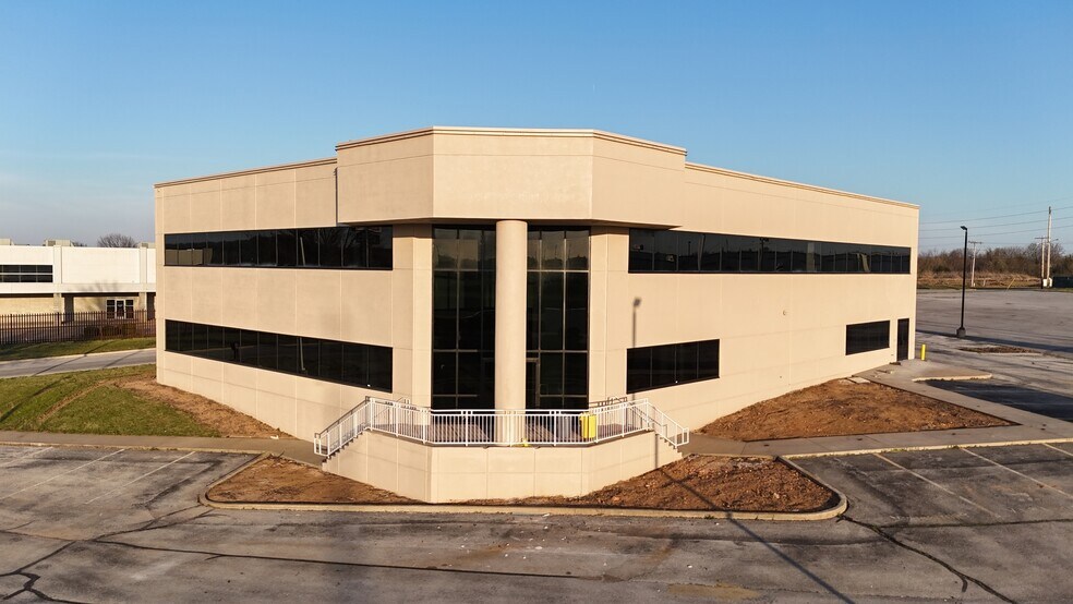 Primary Photo Of 2929 N Eastgate Ave, Springfield Office For Lease