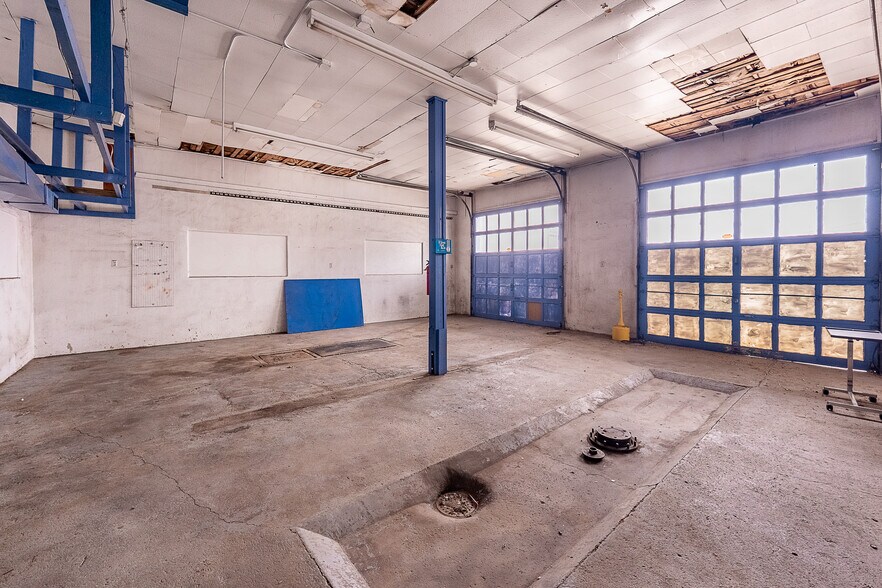 More Photos Of 1101 S 2nd St, Raton Specialty For Sale