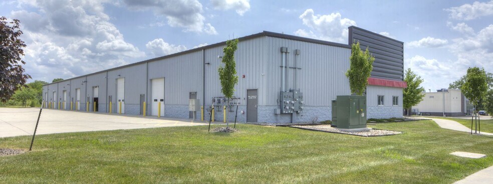 More Photos Of 117 SE Lorenz Dr, Ankeny Research And Development For Lease