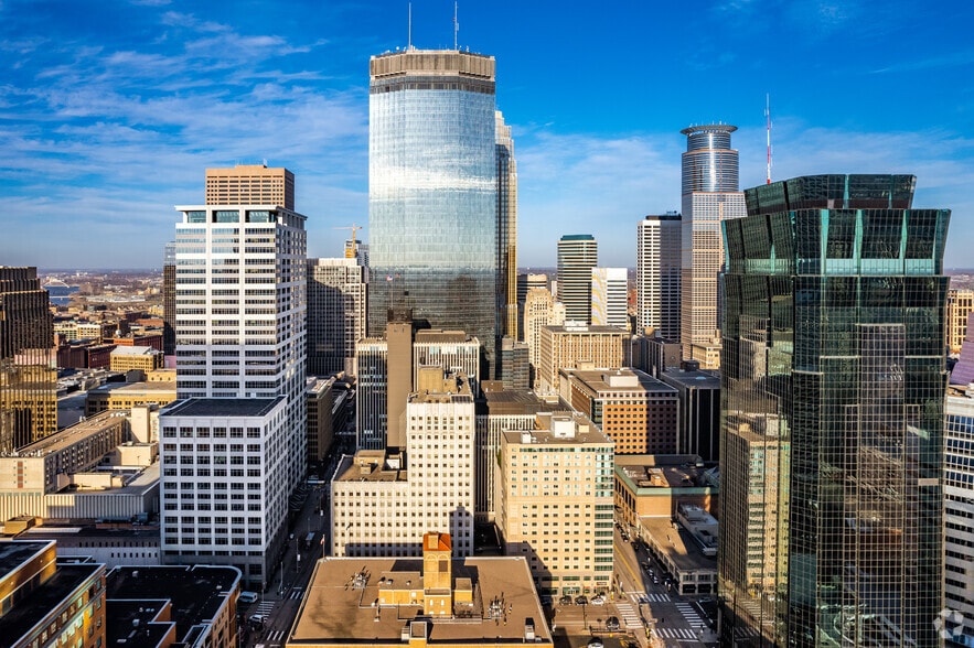 More Photos Of 825 Nicollet Mall, Minneapolis Office For Lease