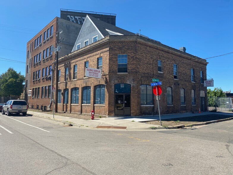 More Photos Of 1729 N 2nd St, Minneapolis Flex For Lease